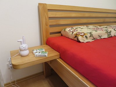 Postel materiál modřín